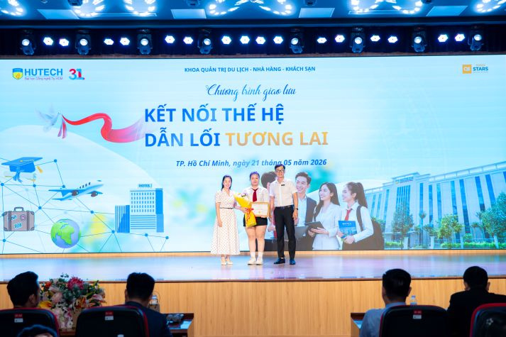 [Video] Cựu sinh viên tiếp lửa nghề nghiệp cho sinh viên Khoa Quản trị Du lịch - Nhà hàng - Khách sạn 128