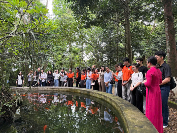 Trải nghiệm thực tế tại Hà Nội, sinh viên ngành Quan hệ quốc tế nuôi dưỡng bản lĩnh và tầm nhìn toàn cầu 34