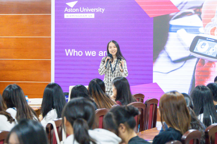 Mở rộng cánh cửa học thuật toàn cầu cho sinh viên ngành Dược học tại Hội thảo du học quốc tế 54