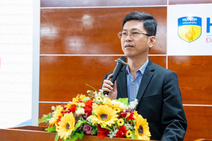 Tiếng Anh - “chìa khóa” mở rộng cơ hội nghề nghiệp cho sinh viên HUTECH 32