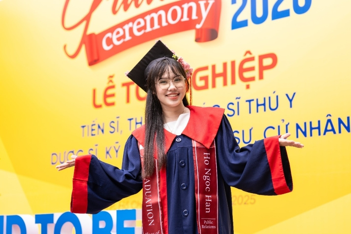 Vừa tốt nghiệp, nữ sinh PR đã tự tin làm việc tại thương hiệu thời trang cao cấp 58