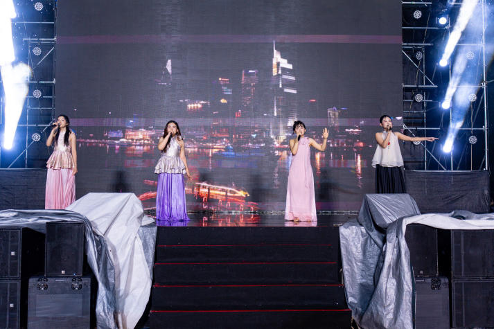 Sinh viên HUTECH thắp sáng niềm tự hào Việt qua chuỗi đồ án nghệ thuật hoành tráng 116