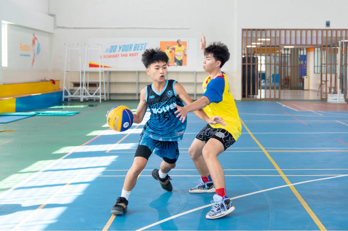 Ngôi Vô địch môn Bóng rổ Giải thể thao chào đón tân sinh viên thuộc về đội The Crew 42