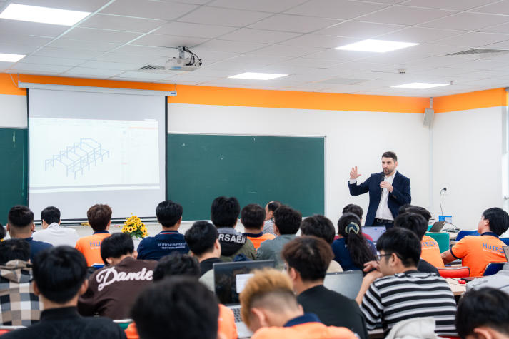 Giải bài toán thiết kế kết cấu bằng công nghệ hiện đại: Sinh viên Kiến trúc - Xây dựng khám phá phần mềm IDEA StatiCa 37