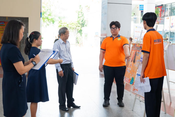 Ấn tượng buổi triển lãm Cuộc thi làm báo tường “Phòng, chống tác hại của thuốc lá điện tử” 227