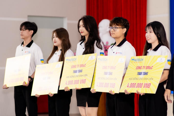 [Video] "Overwhelmed" by more than 1,500 job opportunities for HUTECH students at "KOREA JOB FAIR 2024" 97