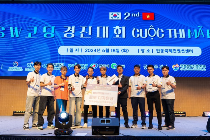 Sinh viên HUTECH bứt phá tri thức, chinh phục loạt giải thưởng học thuật ấn tượng 43