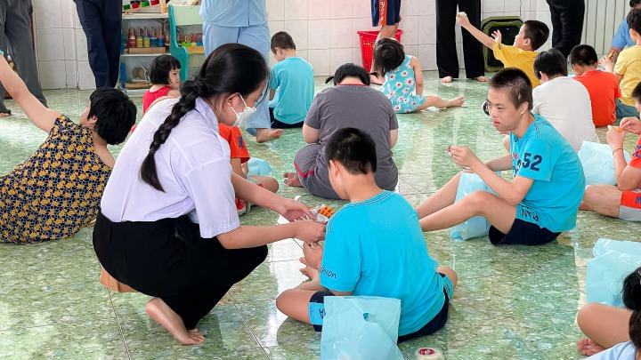 Sinh viên Khoa Hàn Quốc học tham gia chuyến thiện nguyện đầy ý nghĩa tại Trung tâm nuôi dưỡng bảo trợ trẻ em Gò Vấp 35