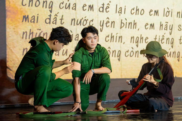 Sinh viên HUTECH thắp sáng niềm tự hào Việt qua chuỗi đồ án nghệ thuật hoành tráng 168