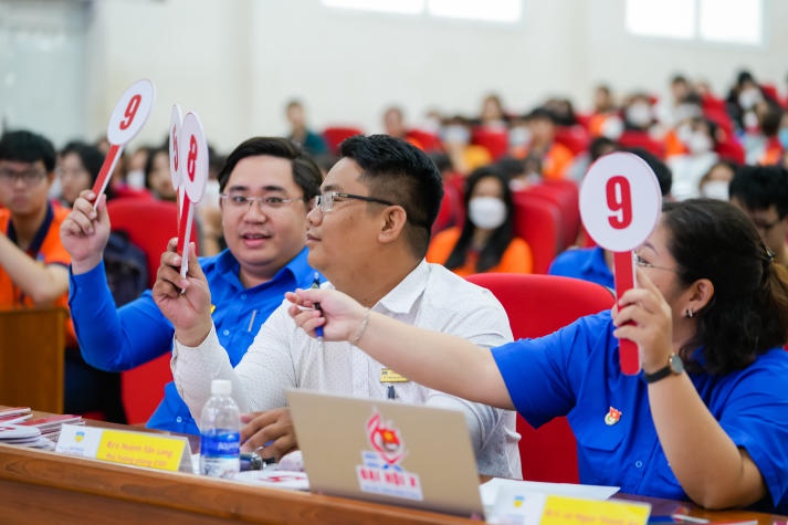 Tân sinh viên khoá 2024 sẵn sàng bùng nổ cùng Cuộc thi HUTECH Young Leaders 2024 131