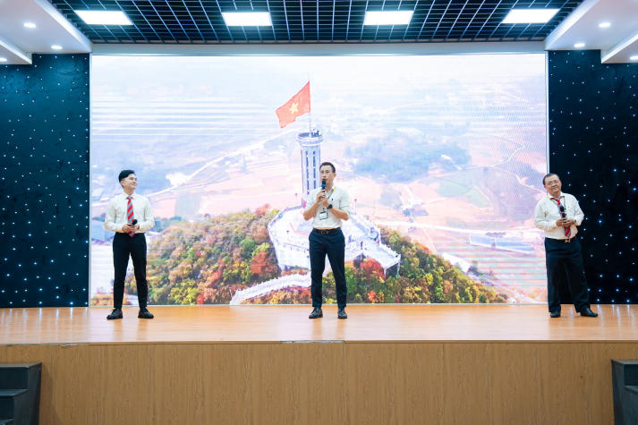 [Ảnh] Chương trình giao lưu “siêu nhiệt” của sinh viên Khoa Quản trị Du lịch - Nhà hàng - Khách sạn 47