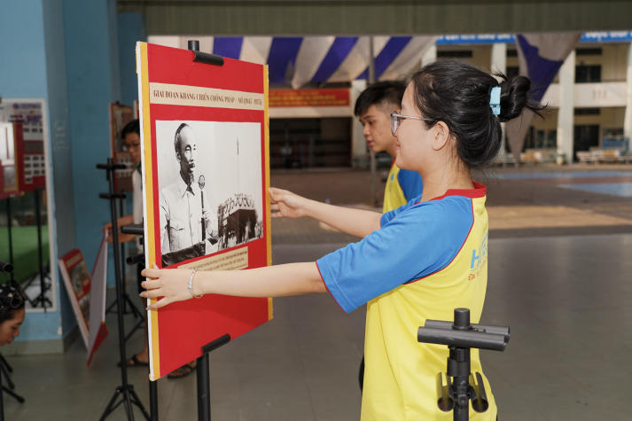 Kết thúc Triển lãm “Sử Việt - Nét hùng ca vàng son”: Dấu mốc trưởng thành của sinh viên ngành Quan hệ công chúng 57