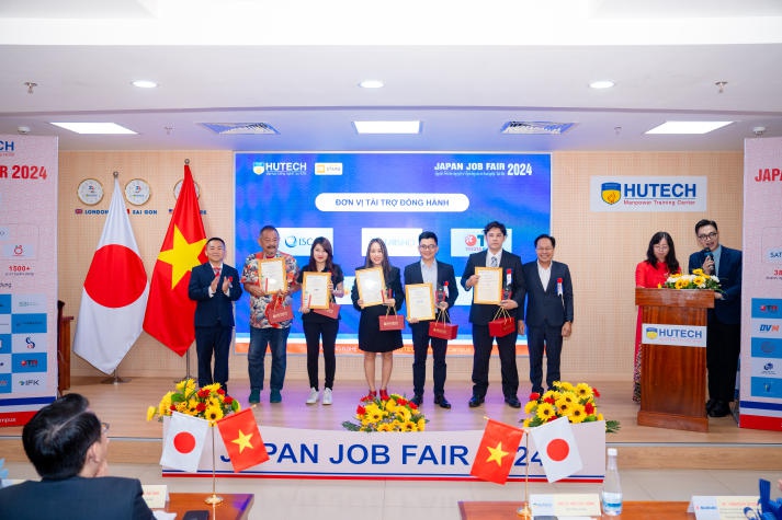 [Video] Sinh viên HUTECH săn hơn 1.500 đầu việc hấp dẫn tại Japan Job Fair 2024 48