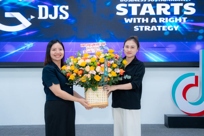 [Video] Tham quan G.DJS, sinh viên VJIT tìm hiểu môi trường làm việc của lĩnh vực truyền thông số 14