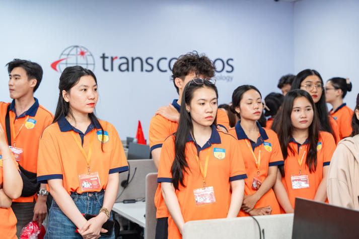 Tham quan Transcosmos Vietnam, sinh viên ngành Digital Marketing học hỏi kinh nghiệm từ cựu sinh viên 68
