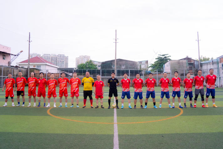 [Hội thao CB-GV-NV HUTECH 2025]: Bóng đá nam khép lại vòng bảng, lộ diện những tấm vé vào Tứ kết 22