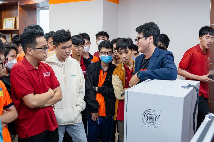 Sinh viên Viện Kỹ thuật HUTECH cập nhật các giải pháp điều khiển nhiệt độ trên nền tảng của Hanyoung Nux 63