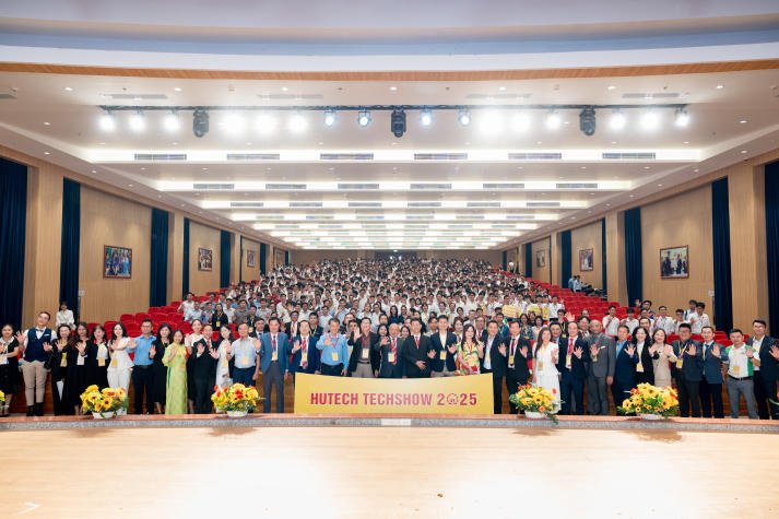 HUTECH TECHSHOW 2025: Nearly 3,000 open job opportunities, 370 graduation projects on display 235