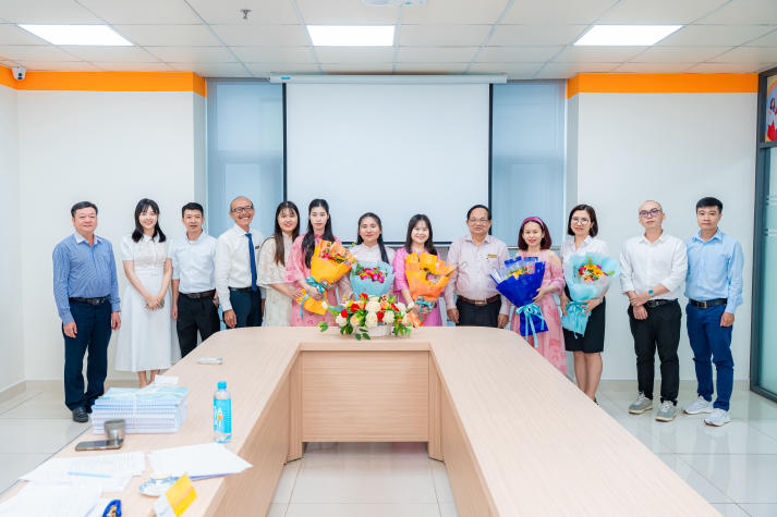 Nhiều giải pháp quản trị thực tiễn được trình bày tại buổi bảo vệ luận văn/đề án Thạc sĩ Quản trị kinh doanh 105