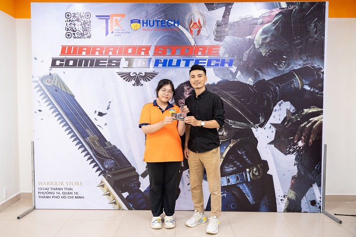 Tân sinh viên Khoa Truyền thông & Thiết kế được chuyên gia tư vấn thiết bị học tập và trải nghiệm công nghệ 134