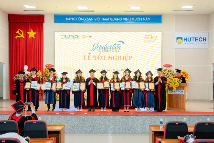 Hơn 1000 Tân Cử nhân rạng rỡ trong Lễ tốt nghiệp ngày 25/3 122