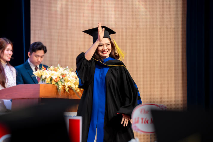 Tân Thạc sĩ Nguyễn Thị Lưu Tâm: Khi tuổi trung niên không là điểm dừng của hành trình học tập 56