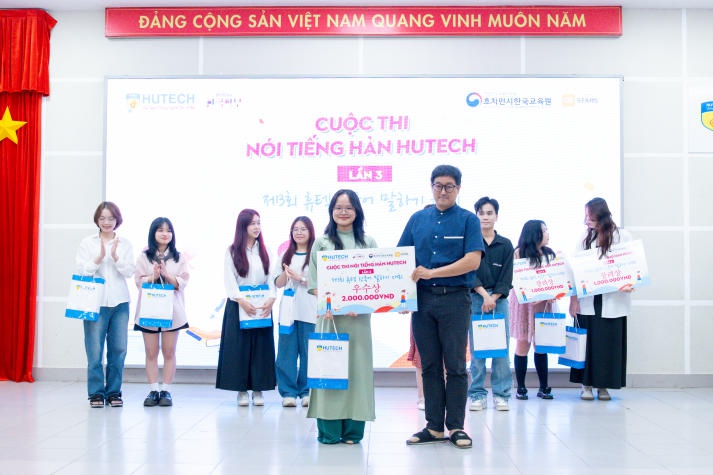 [Video] Students of the Faculty of Korean Studies showcased Korean proficiency at the 3rd "HUTECH Korean Speaking Contest" 199