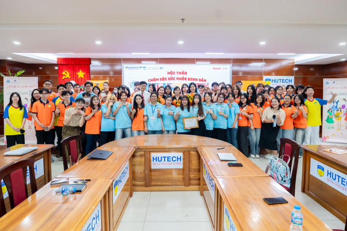 Sinh viên HUTECH trang bị kiến thức bảo vệ sức khỏe sinh sản 8