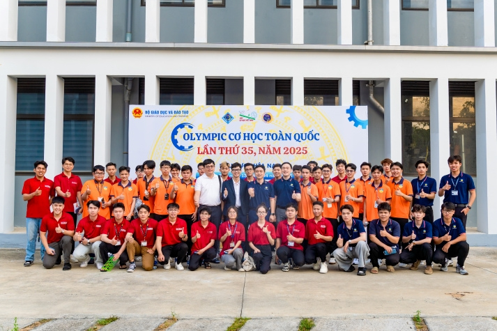 DỰ THI OLYMPIC CƠ HỌC TOÀN QUỐC 2025 TẠI CẦN THƠ 17