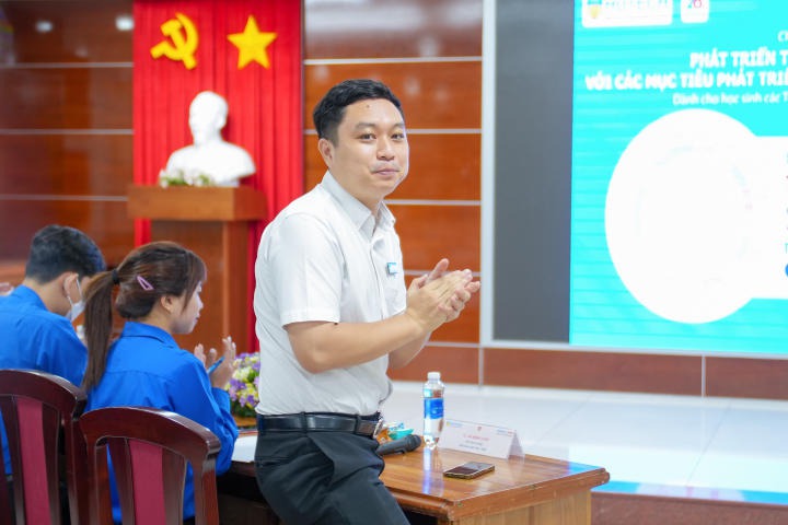 Học sinh các trường THPT chinh phục thử thách phát triển tư duy đổi mới sáng tạo cùng Viện Công nghệ Việt Nhật 25
