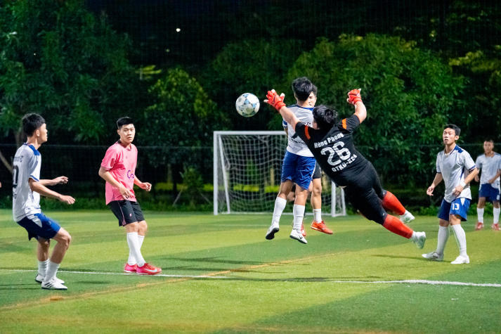 [Video] Viện Văn hóa - Nghệ thuật - Thể thao đăng quang vô địch Giải bóng đá Sinh viên HUTECH 2025 59