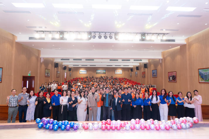 “Có thử đã là xuất sắc”: Huy Forum truyền cảm hứng để HUTECH-ers dám khác biệt và dám bước tiếp 81