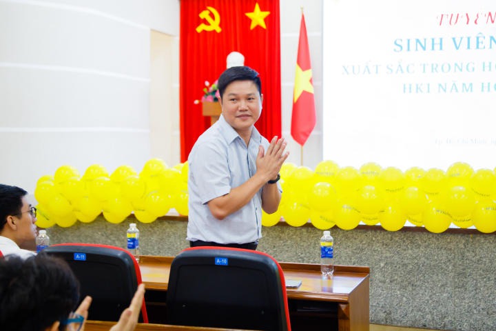 Viện Công nghệ Việt - Hàn tuyên dương 227 sinh viên xuất sắc và phát động cuộc thi tìm hiểu văn hóa Hàn Quốc 20