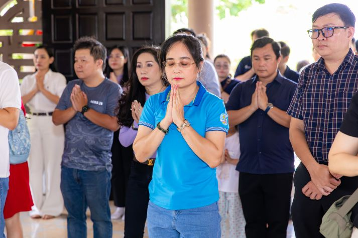 Doanh nhân, cựu sinh viên HUTECH trao yêu thương đến 55 em nhỏ tại Mái ấm An Lạc 97