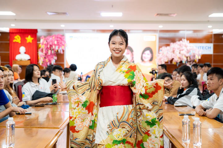 Sinh viên VJIT tìm hiểu trang phục Kimono và khám phá các phong cách trang điểm Nhật Bản 77