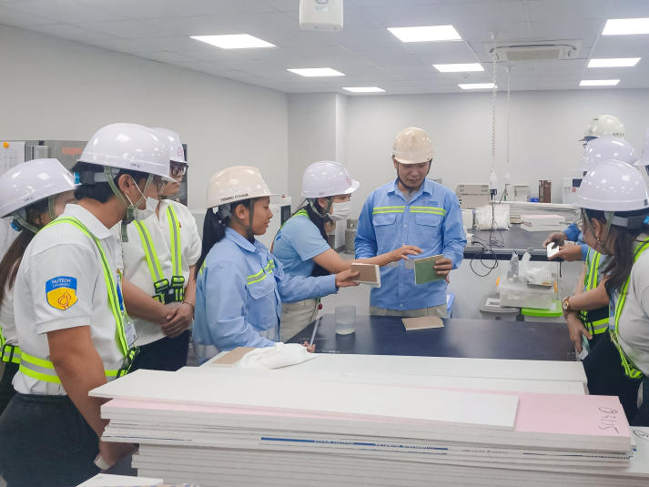 Sinh viên VJIT “mục sở thị” môi trường doanh nghiệp Nhật Bản tại Phú Mỹ 3 71