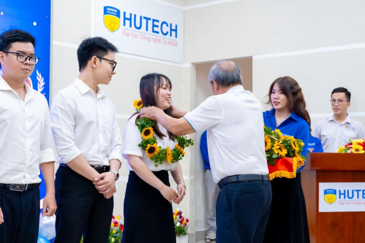 Khoa Tài chính - Thương mại tổng kết nhiều thành tích vượt trội trong năm học 2023-2024 25