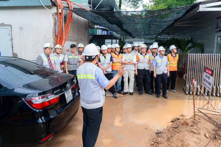 Sinh viên Khoa Xây dựng học cách tổ chức thi công tại Dự án Nhà Văn hóa Thanh niên TP.HCM 65