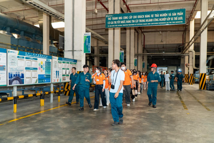 Tham quan Công ty TNHH Jinyu Tire (Việt Nam), sinh viên Khoa Trung Quốc học tìm hiểu môi trường làm việc thực tế 79