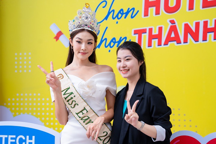[Video] Hoa hậu Trái đất Mina Sue Choi đến HUTECH truyền cảm hứng “Là mình trong thế giới hôm nay” 30