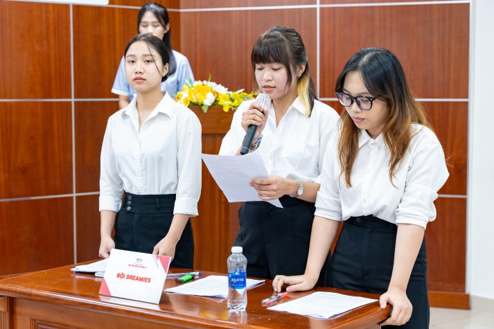 Sinh viên Khoa Luật HUTECH sôi nổi tranh tài tại cuộc thi “Bản lĩnh luật sư tương lai” 63