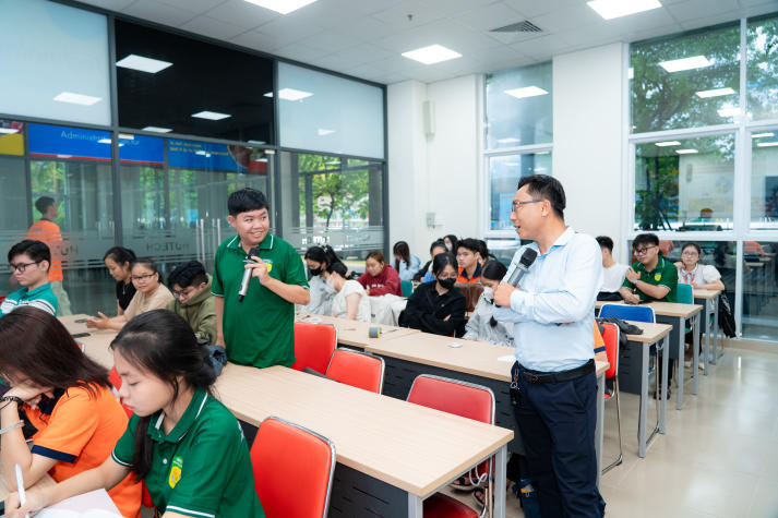 Sinh viên Viện Khoa học Ứng dụng tập huấn an toàn phòng thí nghiệm, chủ động phòng ngừa rủi ro 55