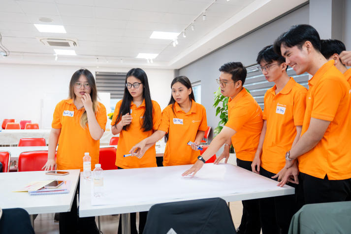 [Video] Youth Education Learning: Trang bị hành trang giáo dục thanh thiếu niên cho sinh viên HUTECH 111