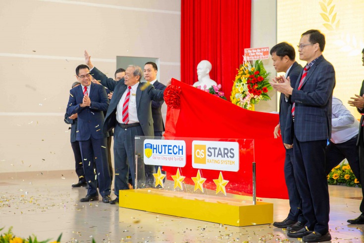 HUTECH long trọng đón nhận chứng nhận QS Stars 4 Sao trong Lễ  kỷ niệm 40 năm Ngày Nhà giáo Việt Nam 20/11 104
