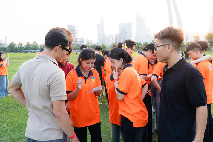 [Ảnh] Sinh viên Khoa Marketing - Kinh doanh quốc khám phá lịch sử, bồi đắp lý tưởng sống trên hành trình về nguồn 96