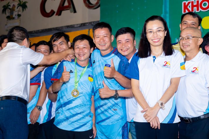 Dấu ấn 25 năm thành lập Khoa Công nghệ thông tin: Kết nối truyền thống - Kiến tạo tương lai 92