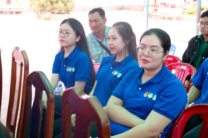 Cựu sinh viên HUTECH tiếp sức chiến sĩ Mùa hè xanh 2025 tại mặt trận Đồng Tháp 101