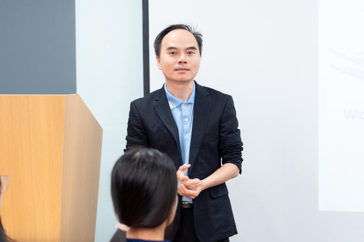 Sinh viên Khoa Tài chính - Thương mại tiếp cận thực tế nghề ngân hàng tại Woori Bank 57