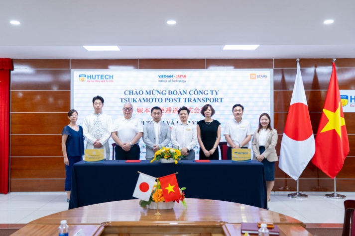Vietnam-Japan Institute of Technology (VJIT) worked with Tsukamoto Post and Transportation JSC (Japan) 52