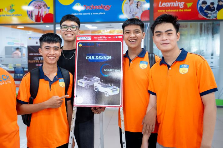 Sinh viên HUTECH ghi dấu ấn với loạt sản phẩm từ các sân chơi kỹ thuật - công nghệ 92
